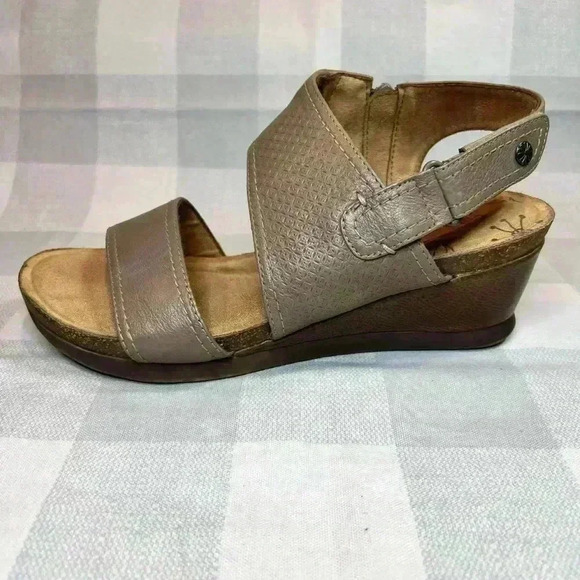Cobb Hill Shonna Slingback tan leather wedge sandals women’s size 9.5 (EUR 41) - Picture 1 of 10